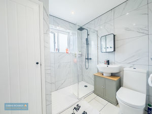 SHOWER ROOM- click for photo gallery